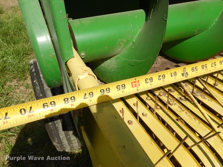 image for item FH9378 1979 John Deere 346 small square baler