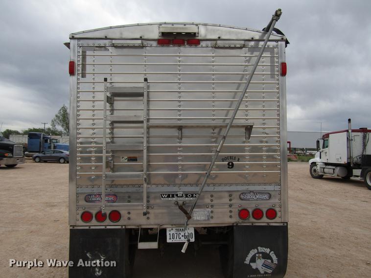 image for item FJ9648 2005 Wilson Pace Setter double hopper bottom grain trailer
