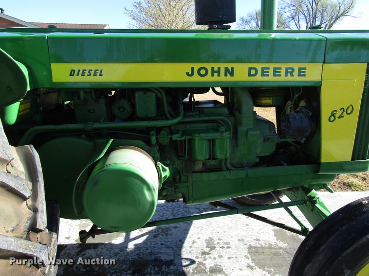 image for item FJ9668 John Deere 820 tractor