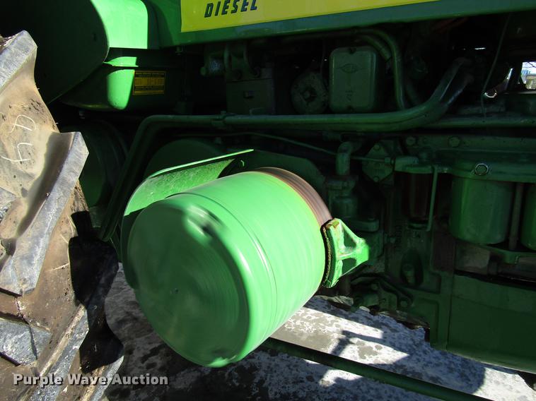 image for item FJ9668 John Deere 820 tractor