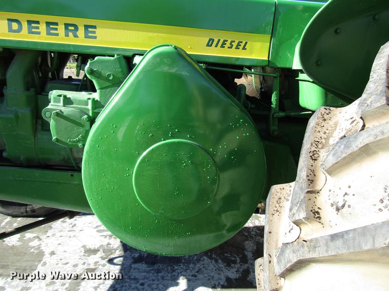 image for item FJ9668 John Deere 820 tractor