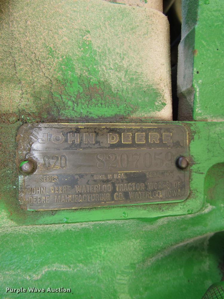 image for item FJ9668 John Deere 820 tractor