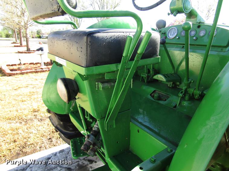 image for item FJ9669 John Deere 80 tractor