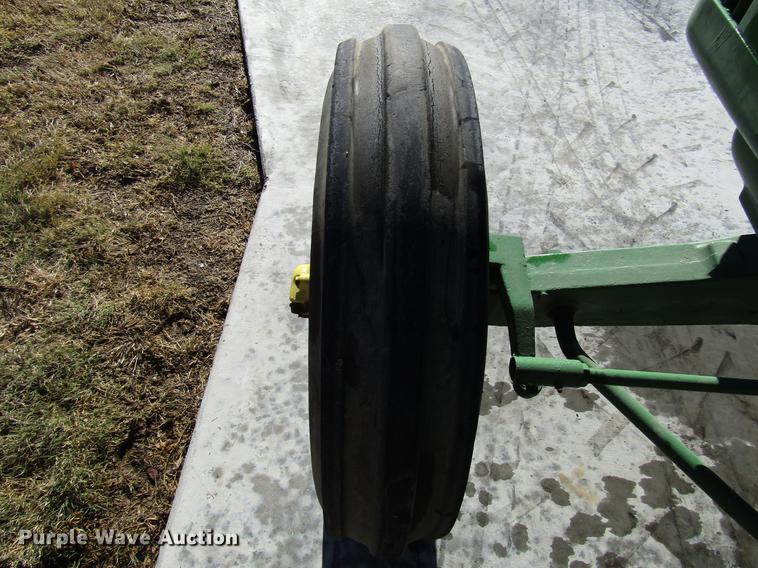 image for item FJ9669 John Deere 80 tractor