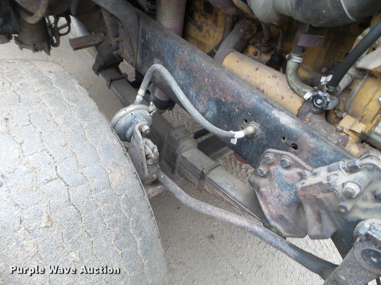 image for item FM9316 1993 Ford L9000 grain truck