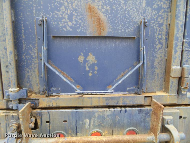 image for item FM9316 1993 Ford L9000 grain truck