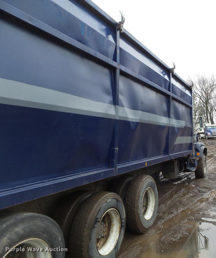 image for item FM9316 1993 Ford L9000 grain truck