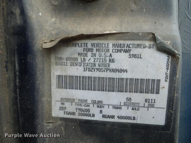 image for item FM9316 1993 Ford L9000 grain truck