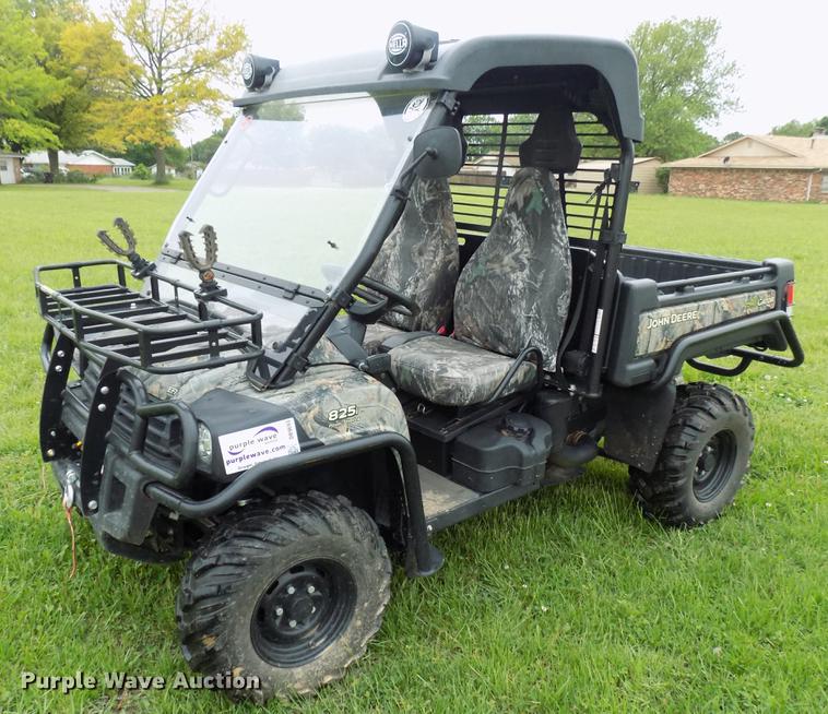image for item DB9693 2014 John Deere Gator 825 utility vehicle