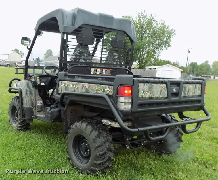 image for item DB9693 2014 John Deere Gator 825 utility vehicle