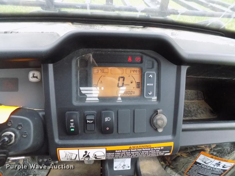 image for item DB9693 2014 John Deere Gator 825 utility vehicle