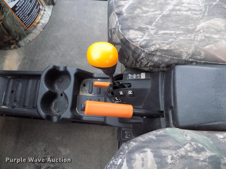 image for item DB9693 2014 John Deere Gator 825 utility vehicle