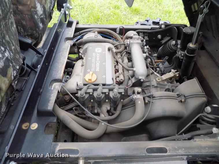 image for item DB9693 2014 John Deere Gator 825 utility vehicle