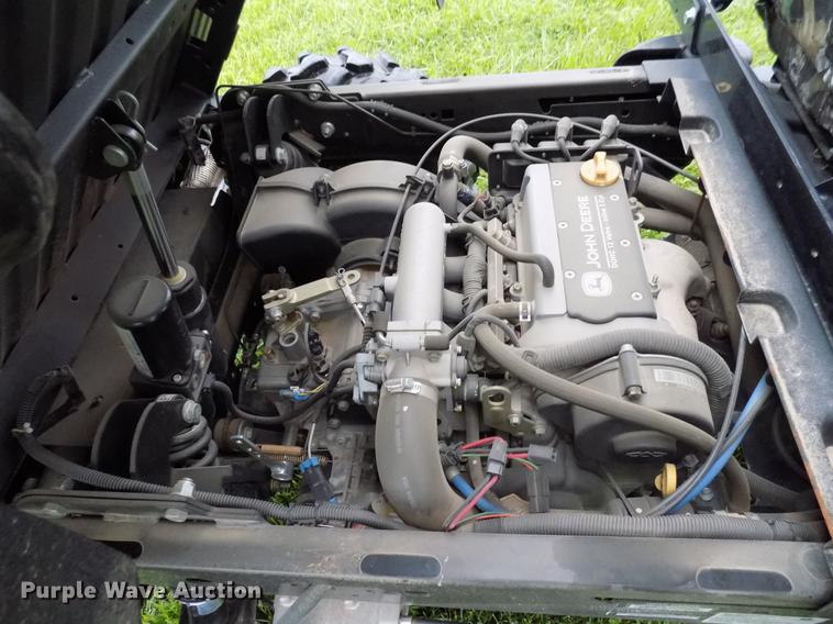 image for item DB9693 2014 John Deere Gator 825 utility vehicle