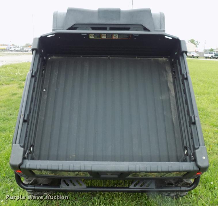 image for item DB9693 2014 John Deere Gator 825 utility vehicle