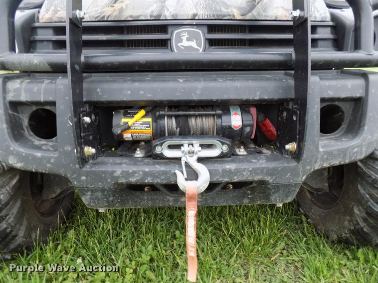 image for item DB9693 2014 John Deere Gator 825 utility vehicle