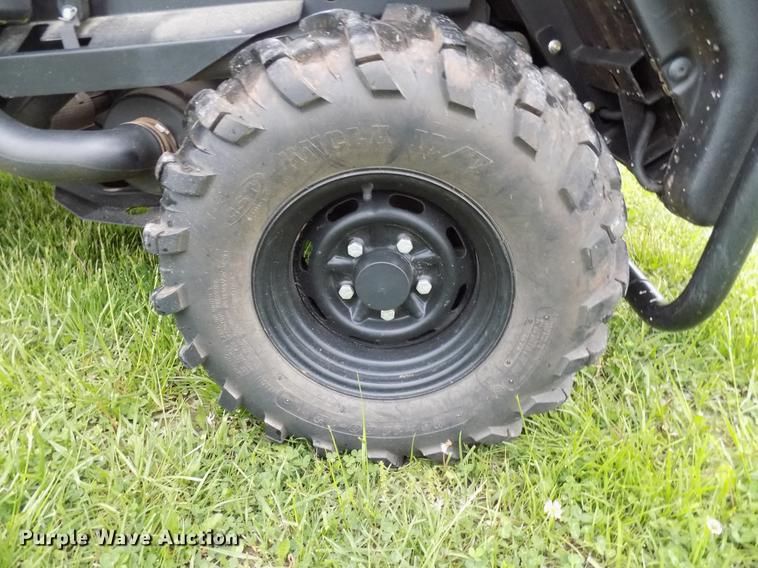 image for item DB9693 2014 John Deere Gator 825 utility vehicle