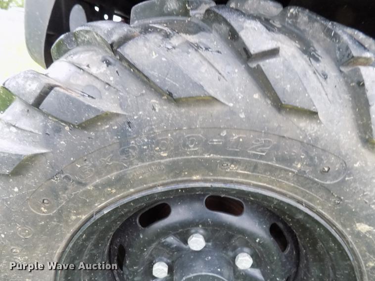 image for item DB9693 2014 John Deere Gator 825 utility vehicle