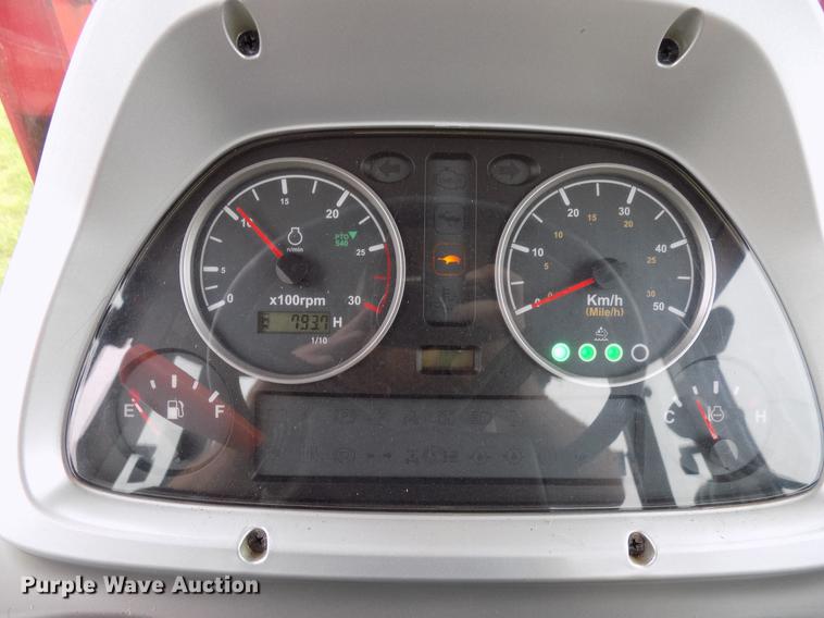 image for item DB9697 2016 Mahindra 105P MFWD tractor