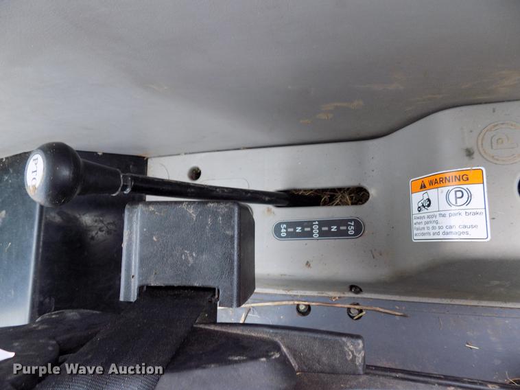 image for item DB9697 2016 Mahindra 105P MFWD tractor