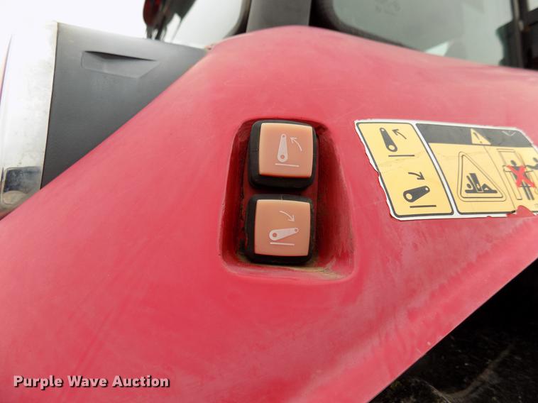 image for item DB9697 2016 Mahindra 105P MFWD tractor