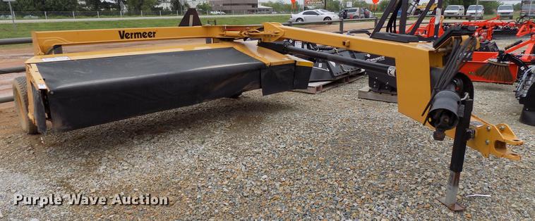 image for item DB9698 2013 Vermeer TM800 disc mower