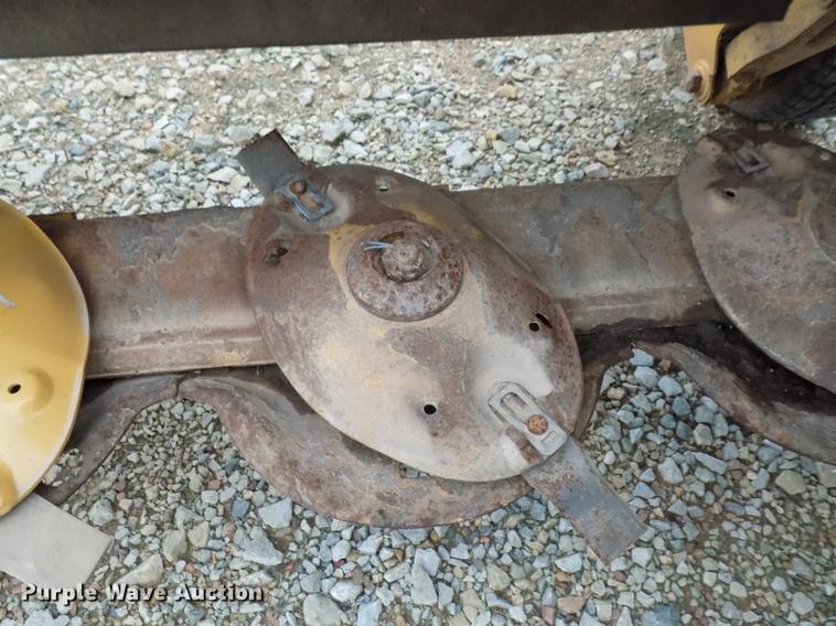 image for item DB9698 2013 Vermeer TM800 disc mower