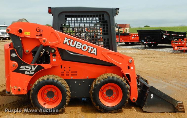 image for item DE3947 2016 Kubota SSV65 skid steer