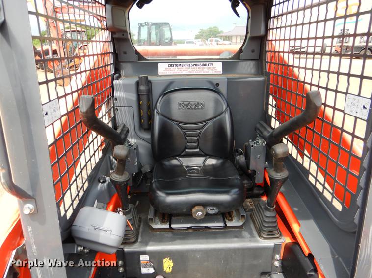 image for item DE3947 2016 Kubota SSV65 skid steer