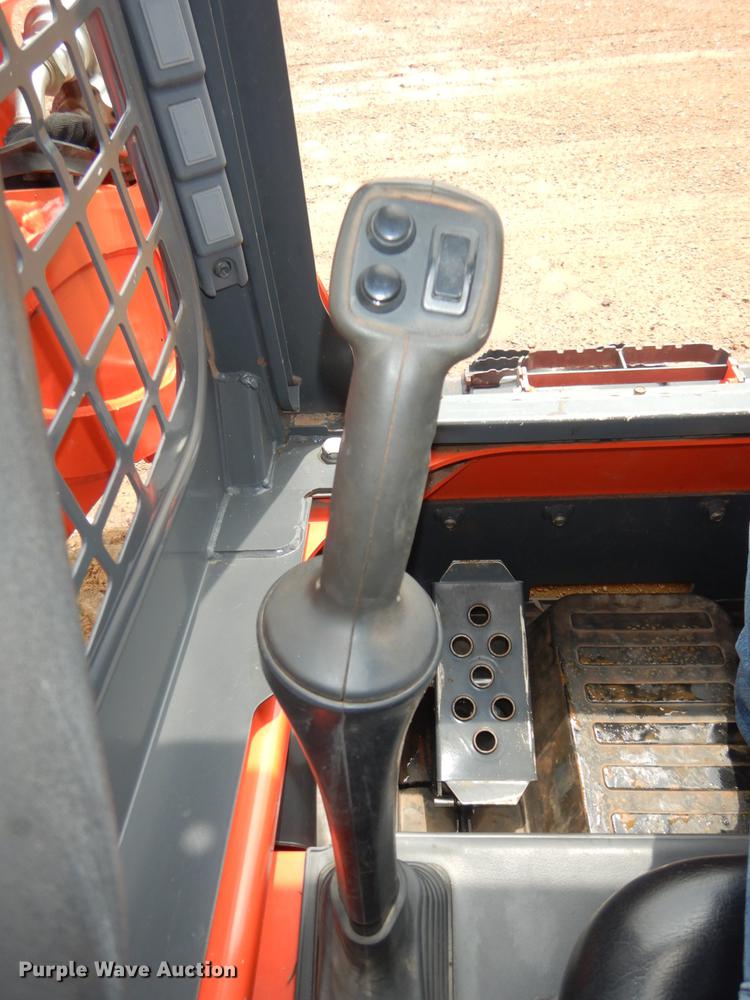 image for item DE3947 2016 Kubota SSV65 skid steer