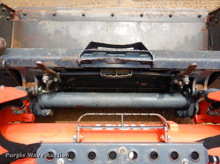 image for item DE3947 2016 Kubota SSV65 skid steer