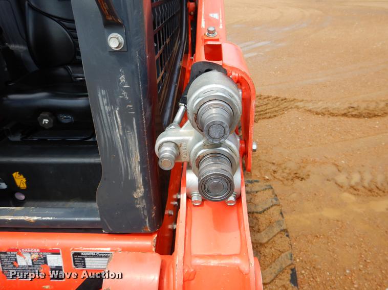 image for item DE3947 2016 Kubota SSV65 skid steer