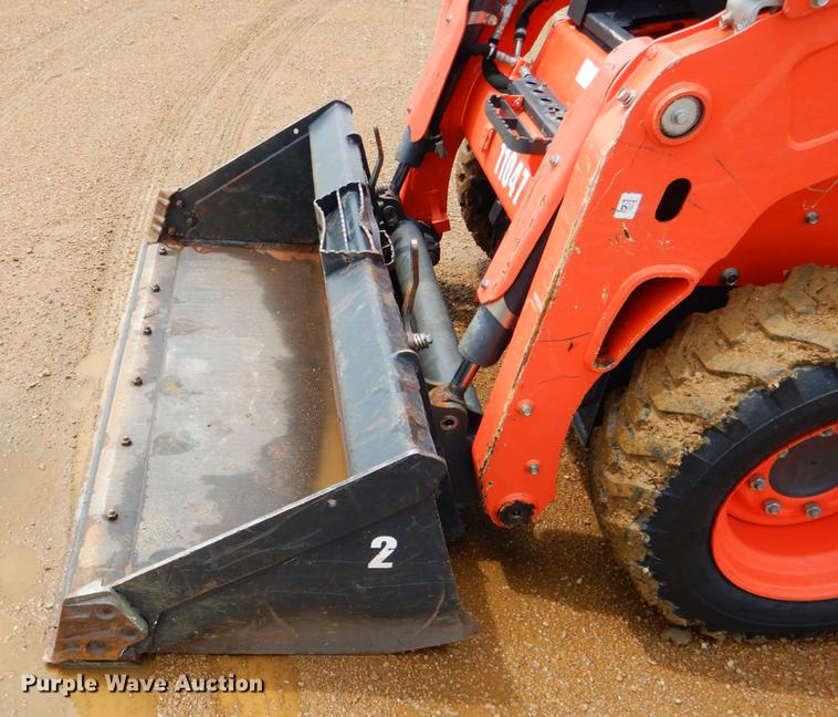 image for item DE3947 2016 Kubota SSV65 skid steer