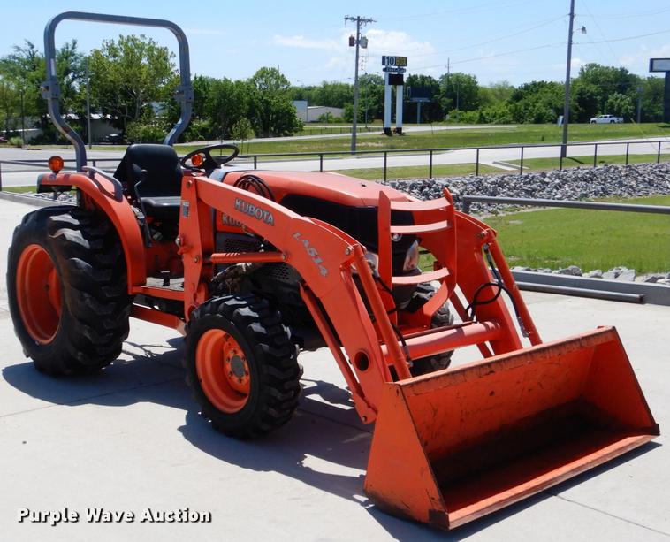 image for item DE3958 2010 Kubota L3540GST tractor
