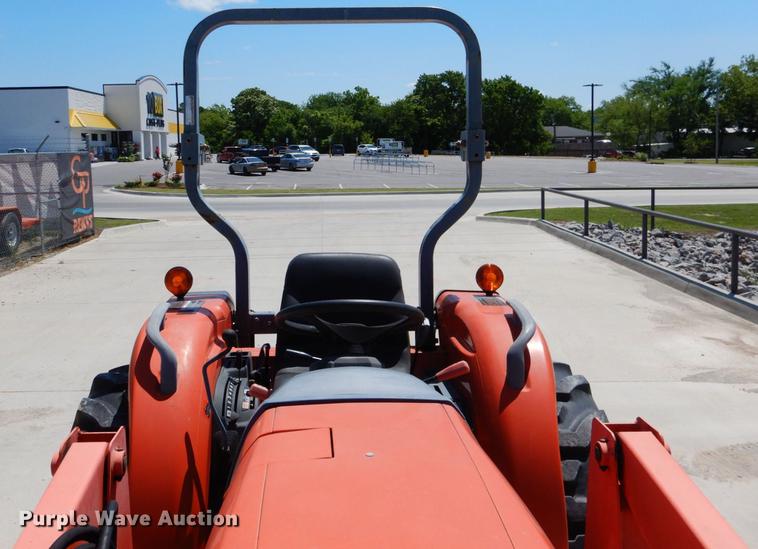 image for item DE3958 2010 Kubota L3540GST tractor