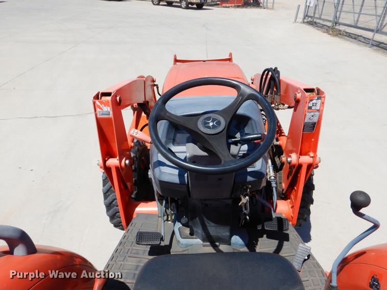 image for item DE3958 2010 Kubota L3540GST tractor