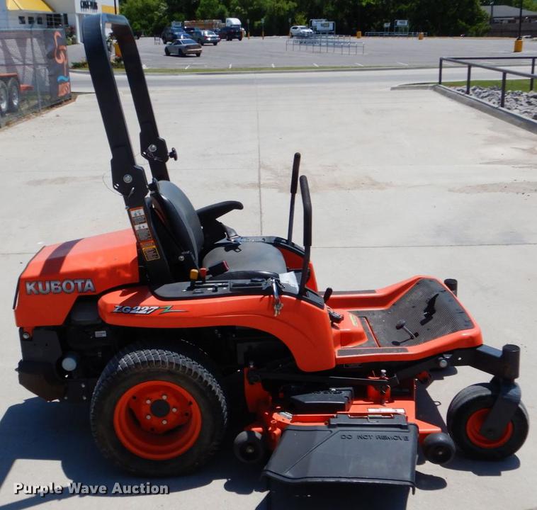 image for item DE3959 2010 Kubota ZG227  ZTR lawn mower