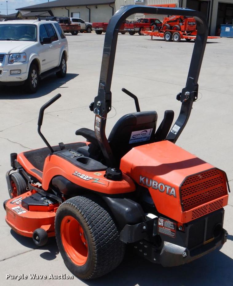 image for item DE3959 2010 Kubota ZG227  ZTR lawn mower