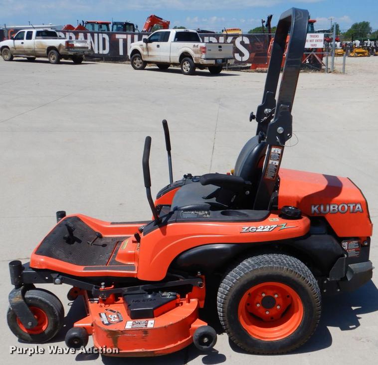 image for item DE3959 2010 Kubota ZG227  ZTR lawn mower