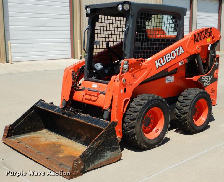 image for item DE3960 2016 Kubota SSV65 skid steer