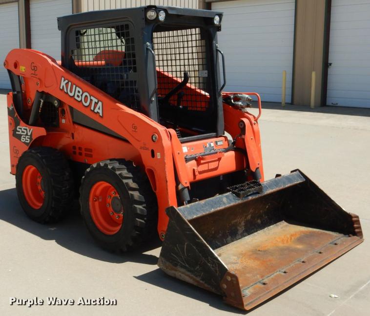 image for item DE3960 2016 Kubota SSV65 skid steer
