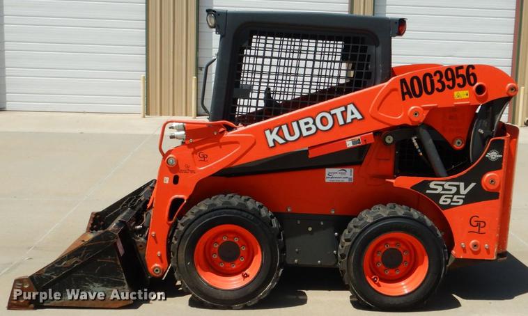 image for item DE3960 2016 Kubota SSV65 skid steer