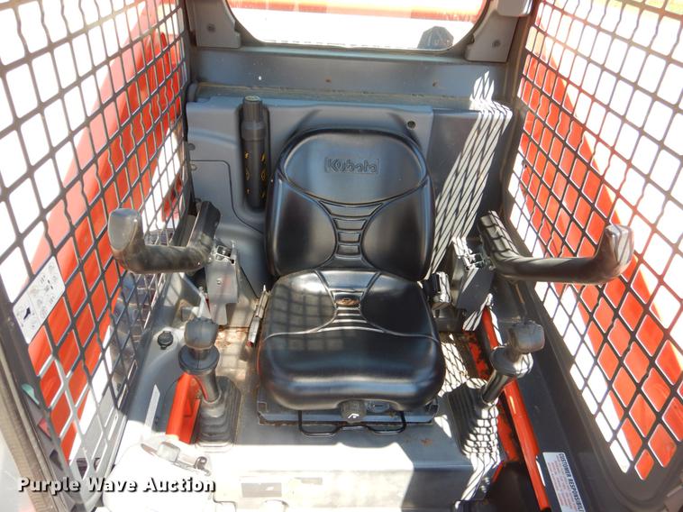 image for item DE3960 2016 Kubota SSV65 skid steer