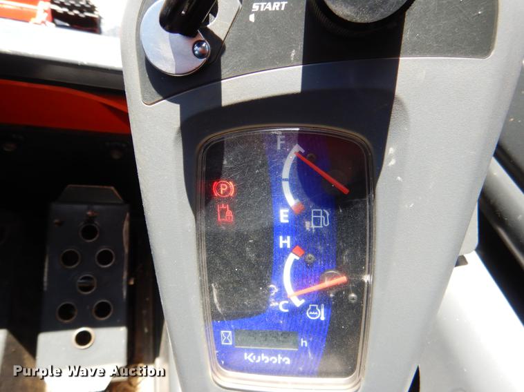 image for item DE3960 2016 Kubota SSV65 skid steer