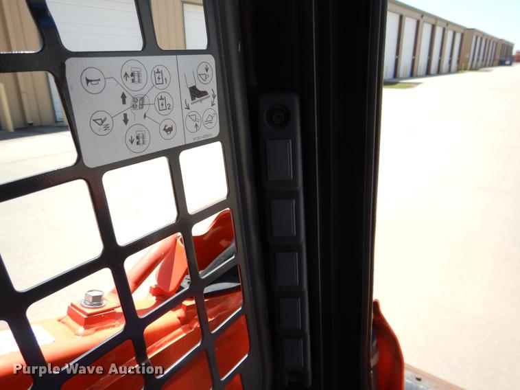 image for item DE3960 2016 Kubota SSV65 skid steer