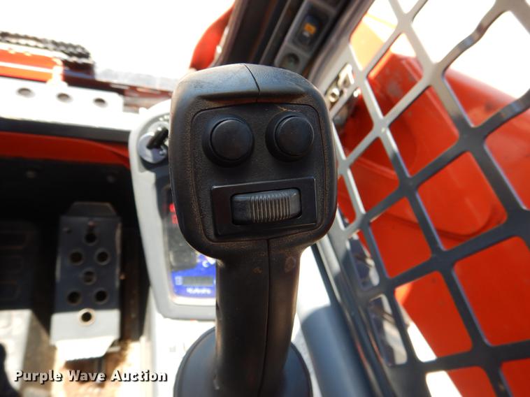 image for item DE3960 2016 Kubota SSV65 skid steer