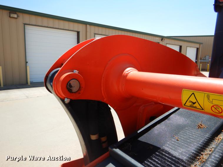 image for item DE3960 2016 Kubota SSV65 skid steer