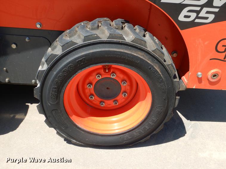 image for item DE3960 2016 Kubota SSV65 skid steer