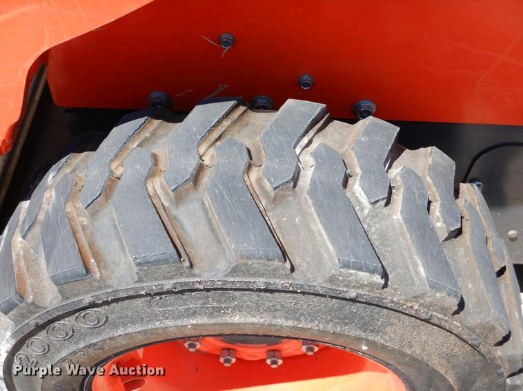 image for item DE3960 2016 Kubota SSV65 skid steer