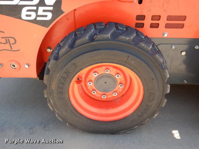 image for item DE3960 2016 Kubota SSV65 skid steer